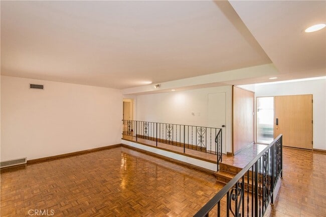 Building Photo - 13104 Magnolia Blvd