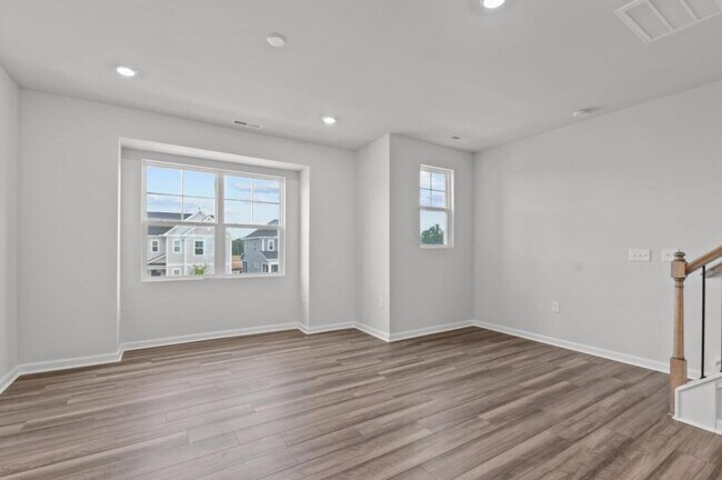 Building Photo - 720 Gimari Dr