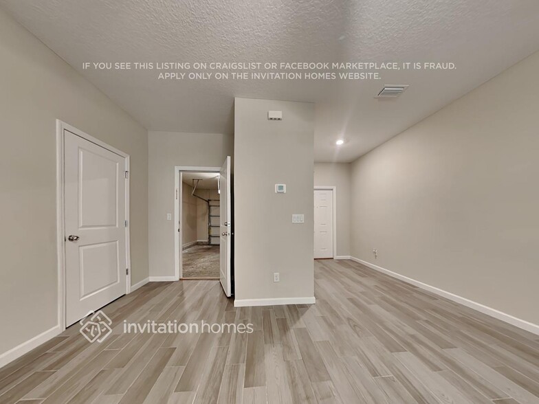 Building Photo - 13305 Shore Grass Dr