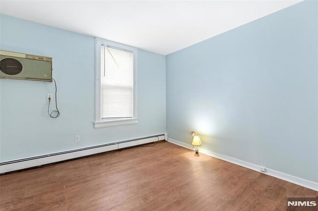 Building Photo - 82 Bergen Ave