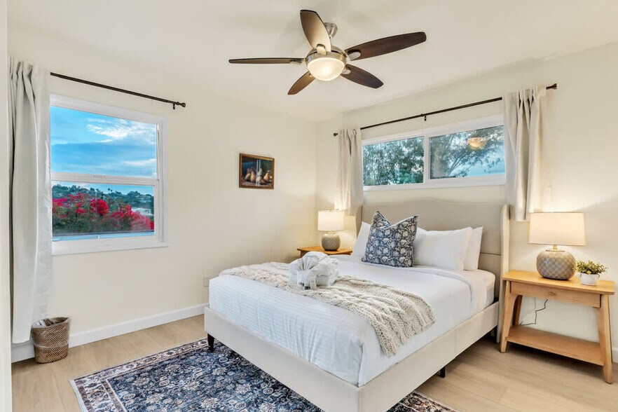 Building Photo - 4853 Twain Ave