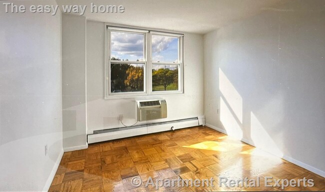 Building Photo - 205-225 Walden St Unit 5FL