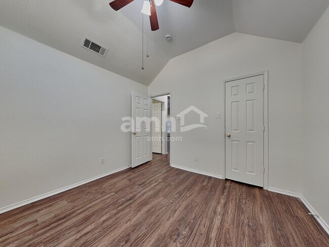 Building Photo - 1013 White Marlin Dr