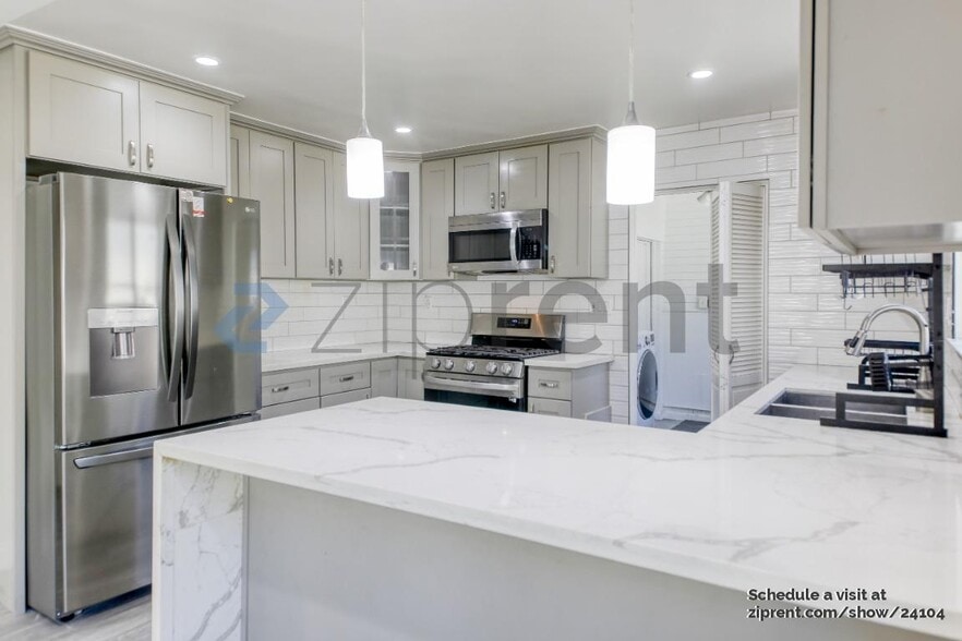 Primary Photo - 1301 Prado St