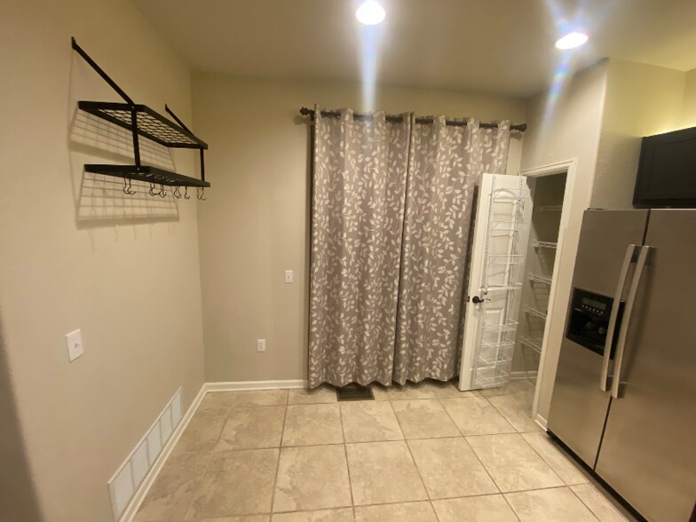 Building Photo - 13516 Via Varra