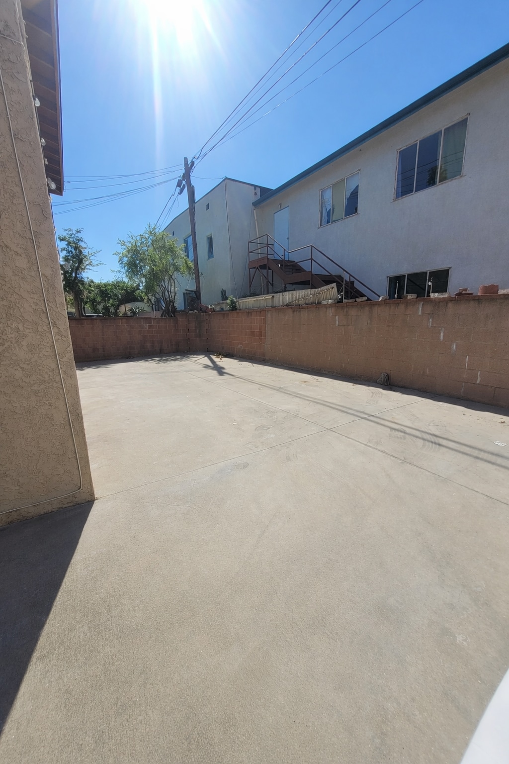 Building Photo - 931 Island Ave