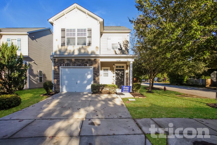 Primary Photo - 234 Chestnut Oak Ln