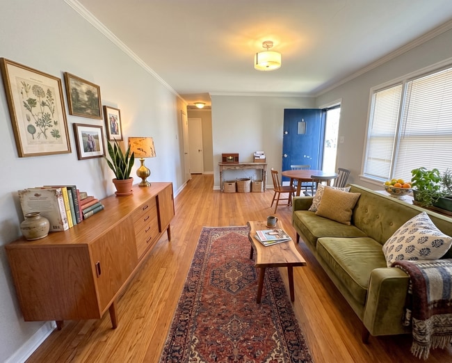 Building Photo - Updated 3 Bedroom Ranch with New Carpet, Fresh Paint, Fenced Yard & Basement!