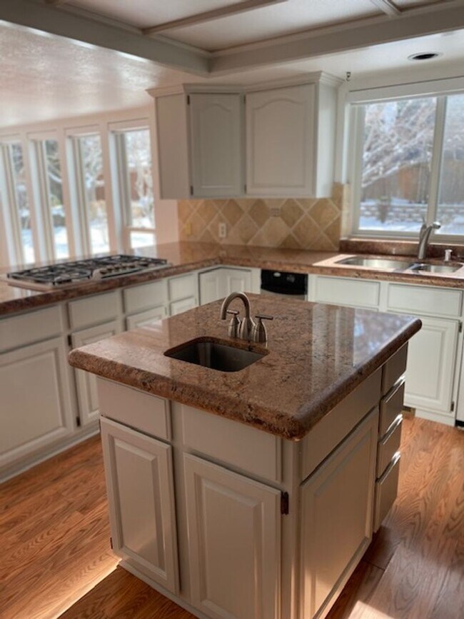 Building Photo - 3665 Cashill Blvd