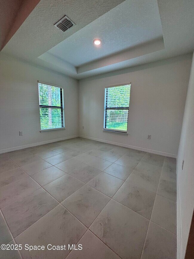 Building Photo - 3243 Hainsworth Ave SE