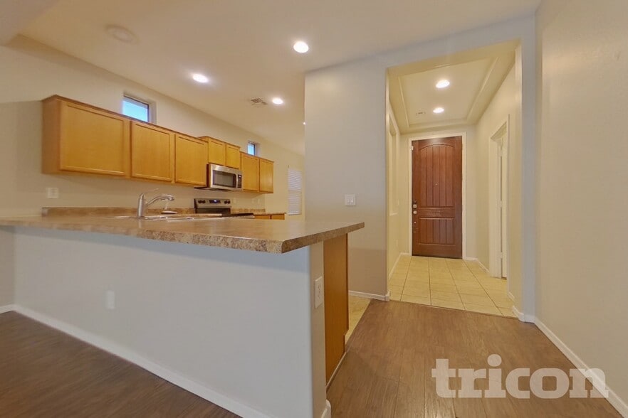 Building Photo - 1689 S 235th Dr