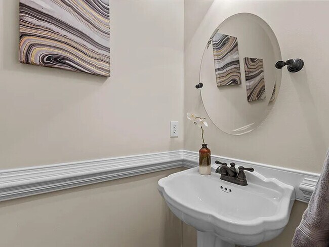 Building Photo - Earn Wealth While Leasing - Like a Homeown...