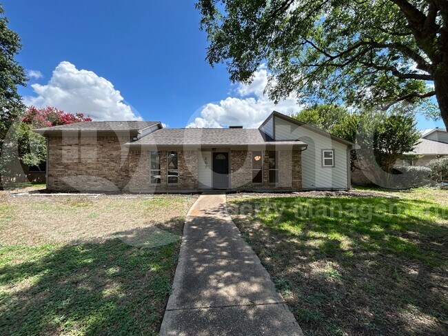 Building Photo - 608 High Meadow Dr