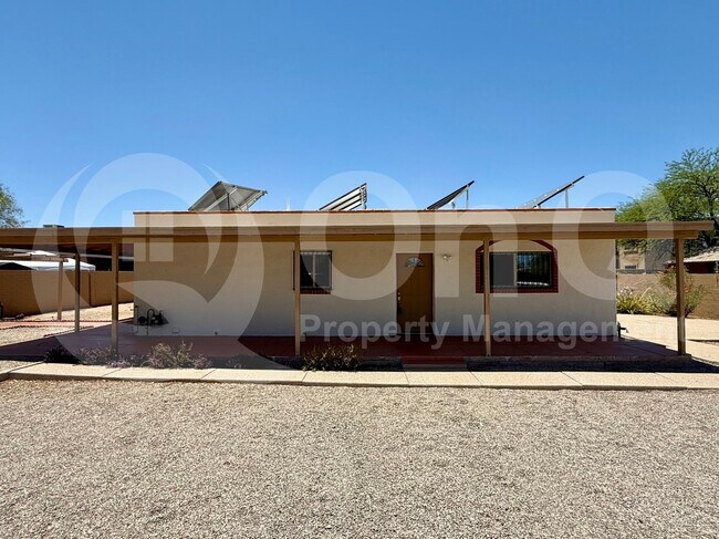 Building Photo - 1303 N Walnut Blvd