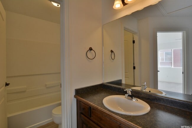 Building Photo - 286 S 810 W
