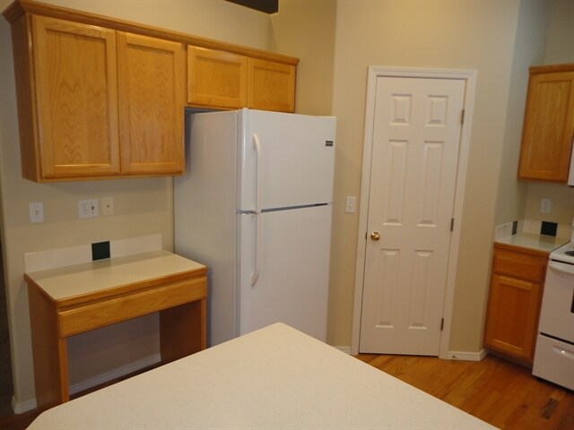 Building Photo - 501 N Mira Ave
