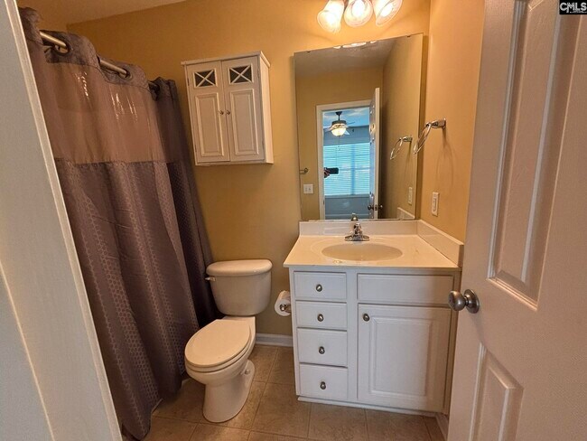 Building Photo - 739 Garden Forest Road