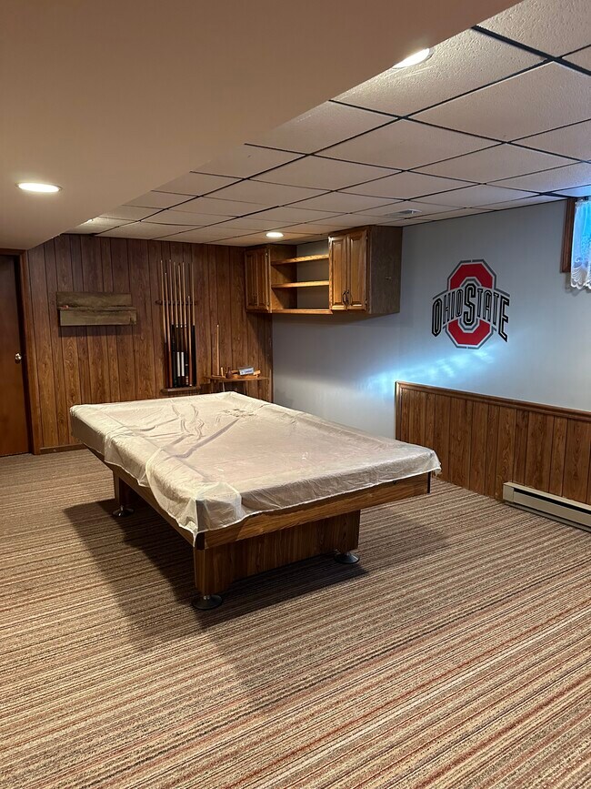 Building Photo - 7772 Huwer Rd