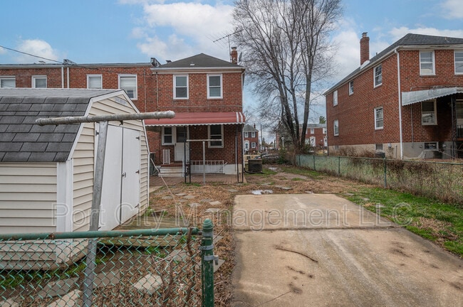 Building Photo - 1237 Delbert Ave