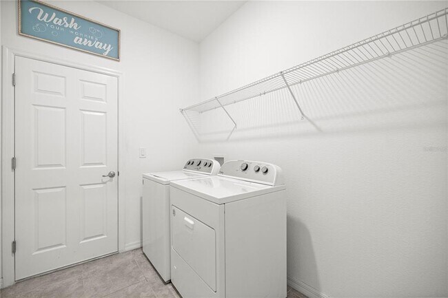 Building Photo - 6304 SW 74th Ter Rd