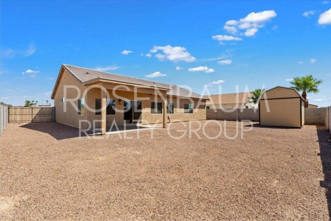 Building Photo - Gorgeous 3-bedrooms, 2-baths home in Arizo...