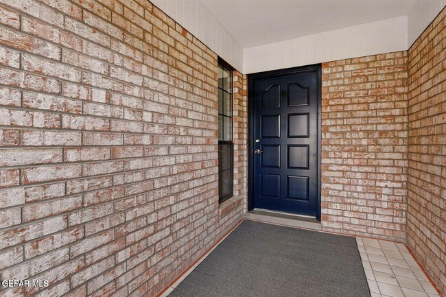 Building Photo - 11273 Ivanhoe Dr