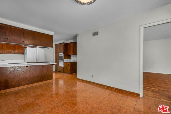 Building Photo - 4076 Tropico Way