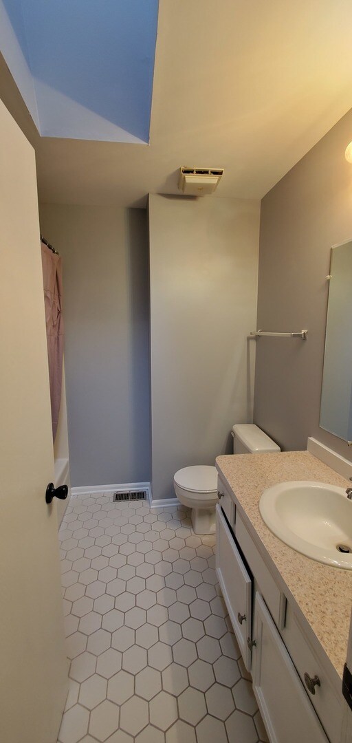 Building Photo - 3525 Princeton Ave