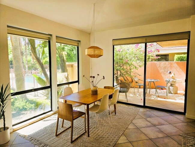 Building Photo - 2501 N Indian Canyon Dr
