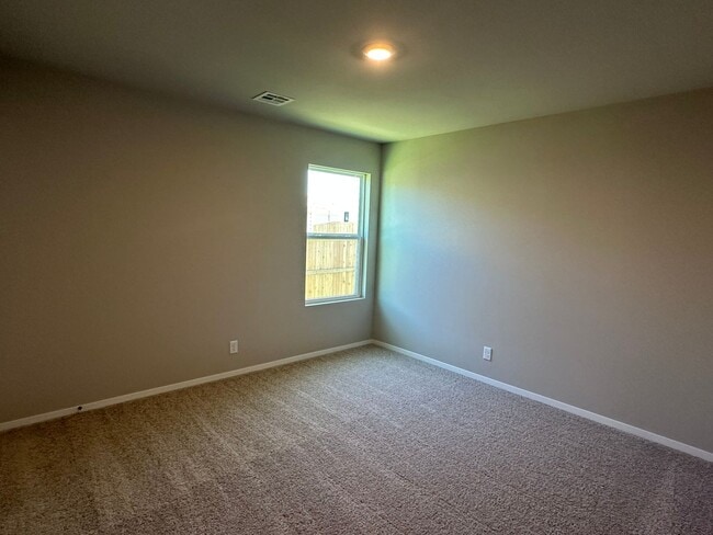 Building Photo - New 3 Bedroon, 2 Bath 2 car garage