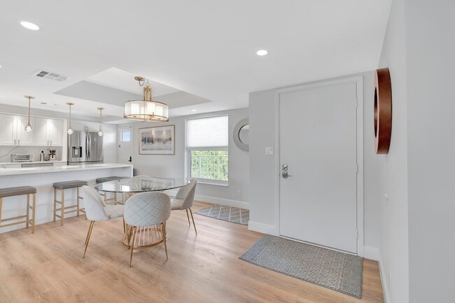 Building Photo - 1 Harbourside Dr