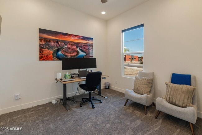 Building Photo - 4236 E Whisper Rock Trl