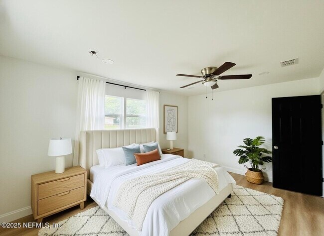 Building Photo - 1836 Agave Cir S