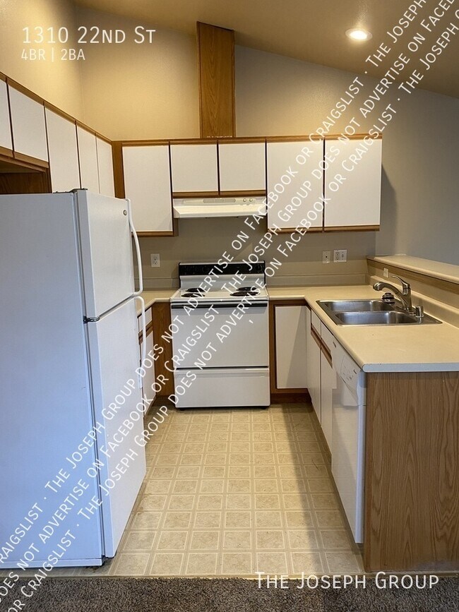 Building Photo - 1310 22nd St