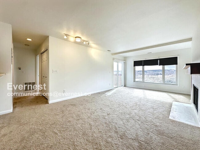Building Photo - 1594 Bradley Dr
