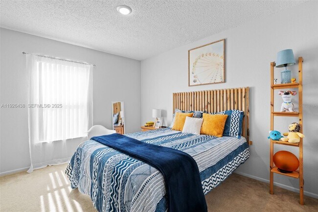 Building Photo - 128 Emeraldview Ave