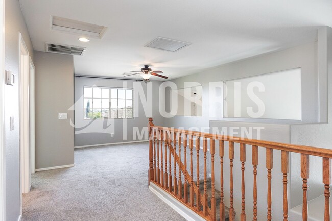 Building Photo - Beautiful Two-Story Home Located in Missio...