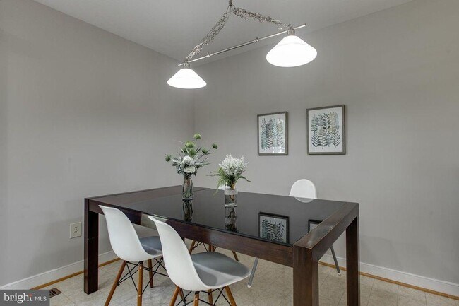 Building Photo - 1207 Pear Blossum Ct