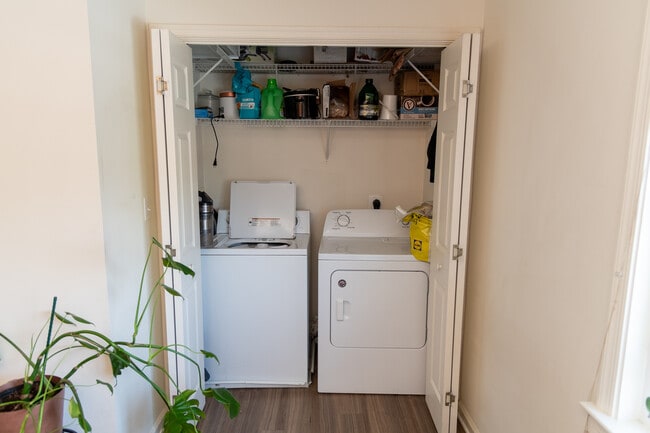 Building Photo - Chester Centre Apartments