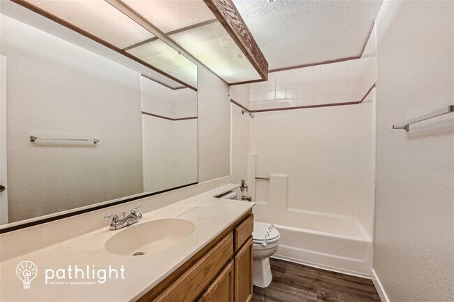 Building Photo - 7581 Whitney Dr