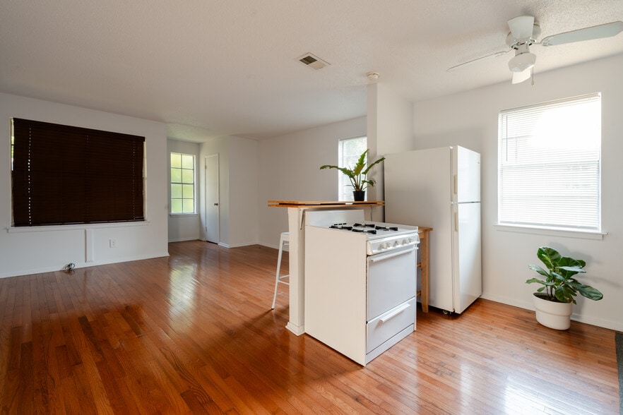 Building Photo - 1337 Vinton Ave