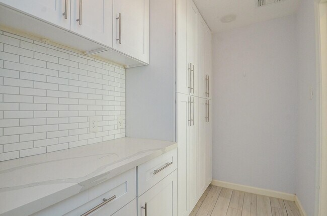 Building Photo - 12625 Memorial Dr