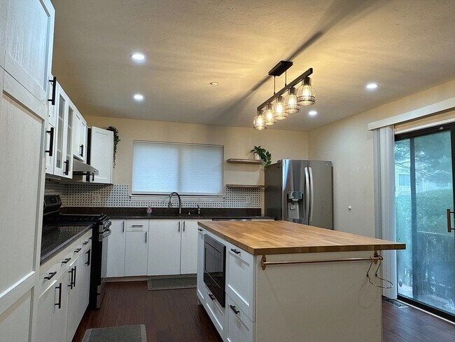 Building Photo - 73 Arrowhead Cir