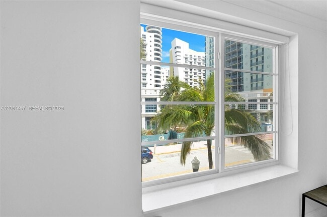 Building Photo - 1460 Ocean Dr