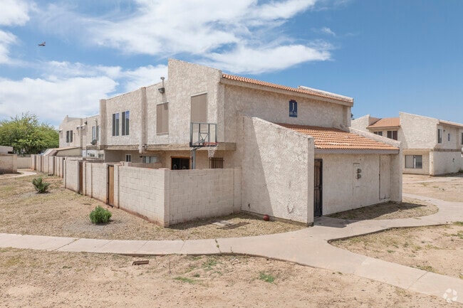 Building Photo - El Sereno Apartments