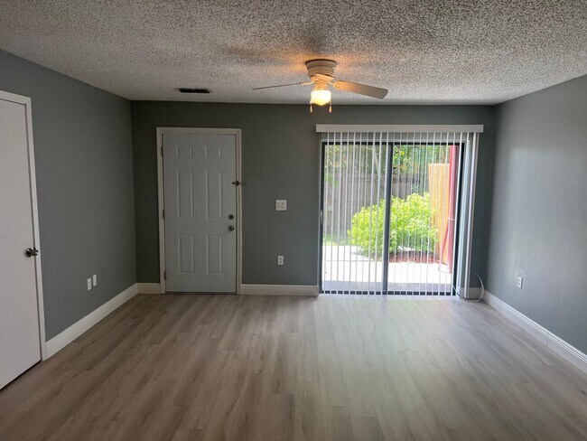 Building Photo - 4123 Spitfire Ave