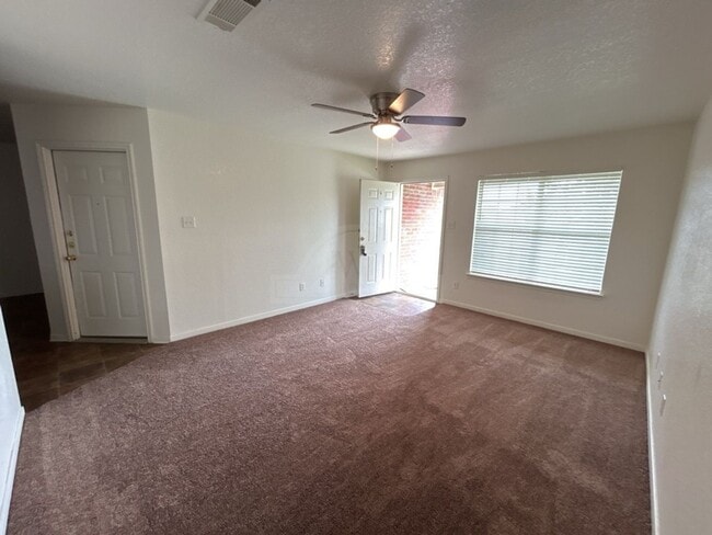 Building Photo - 308 Cedar Ridge Dr