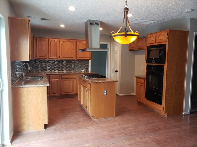 Building Photo - 8714 Warrenford Dr
