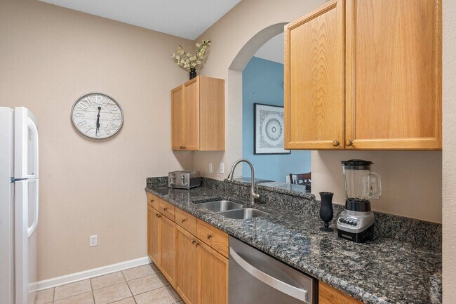 Building Photo - 8105 Coconut Pl