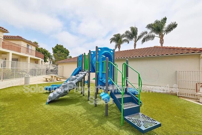 Building Photo - 505 Lands End Way